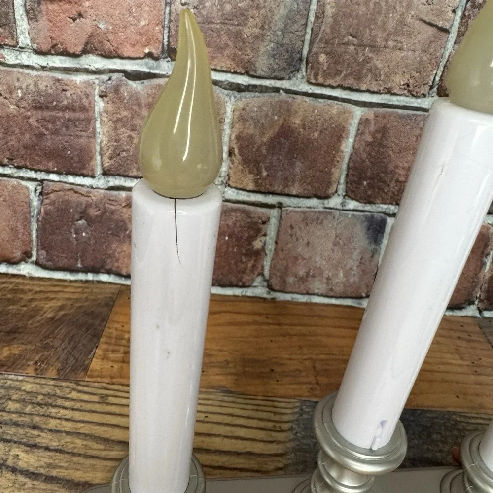 Carlon 3 Light Candle Silver Window Battery Flicker Triple Candelabra- READ